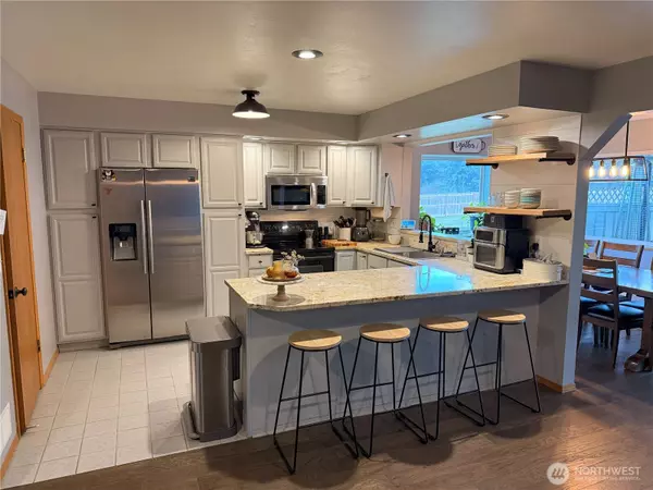 Sequim, WA 98382,787 N Kendall Rd