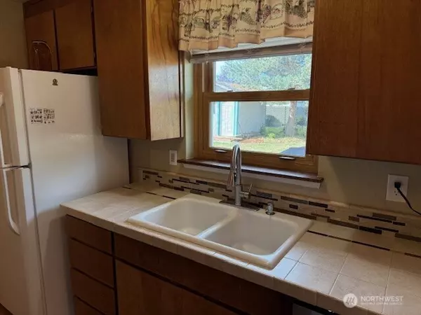 Buckley, WA 98321,420 Rosewood DR
