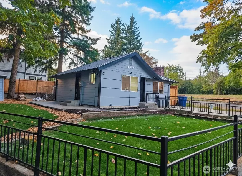 1147 Aberdeen AVE NE, Renton, WA 98030