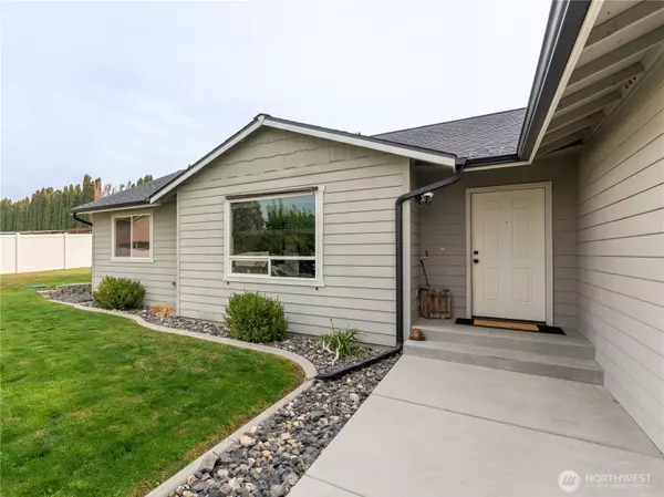 East Wenatchee, WA 98802,2527 Pioneer LN
