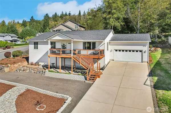 9 Curtis LN, Longview, WA 98632