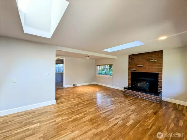 Lynnwood, WA 98037,5715 186th PL SW