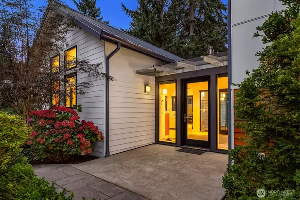 Bainbridge Island, WA 98110,10959 Falk RD NE