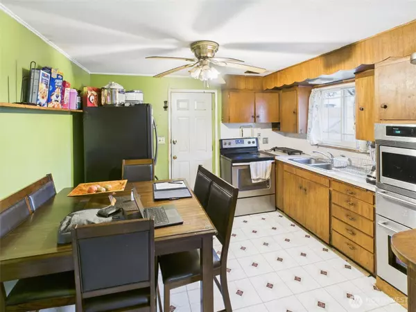 Kennewick, WA 99336,626 S Everett ST