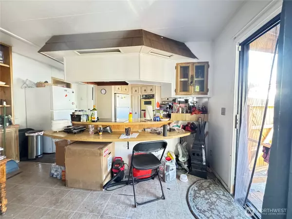 University Place, WA 98467,6607 52nd Avenue Ct W #4