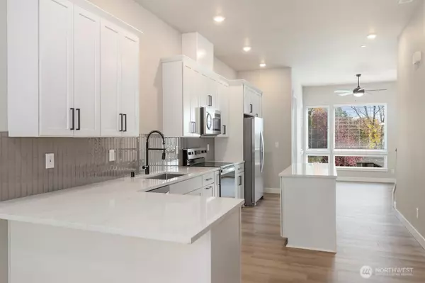 Seattle, WA 98178,6619 S 128th ST