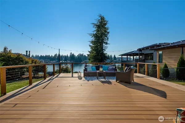 Lake Tapps, WA 98391,1722 Channel RD E