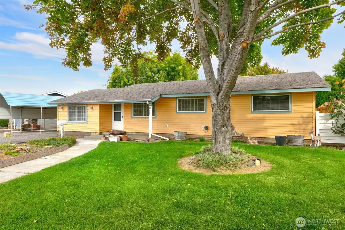 Moxee, WA 98936,221 Blossom DR