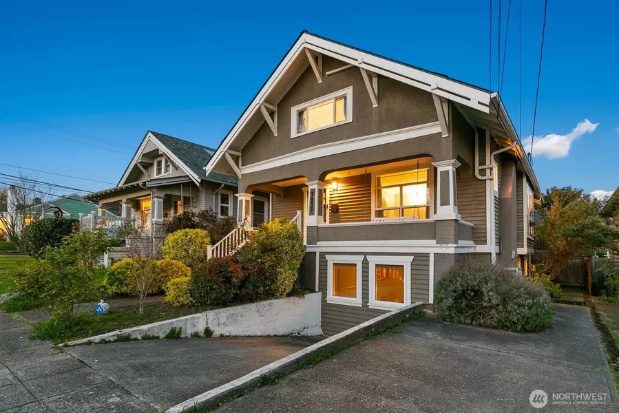 3936 Woodland Park AVE N, Seattle, WA 98103