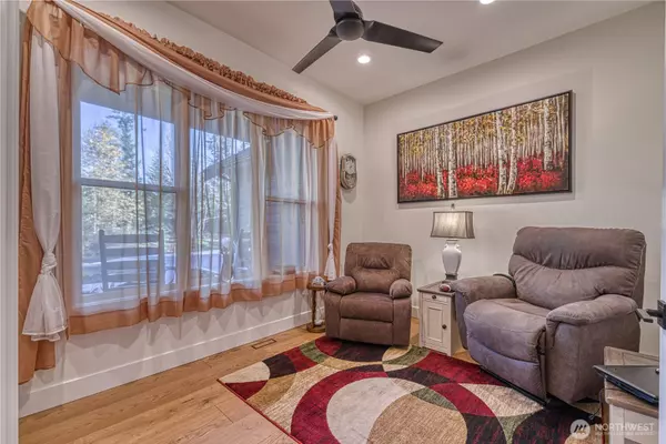 Gig Harbor, WA 98332,4 Crescent Valley DR NW