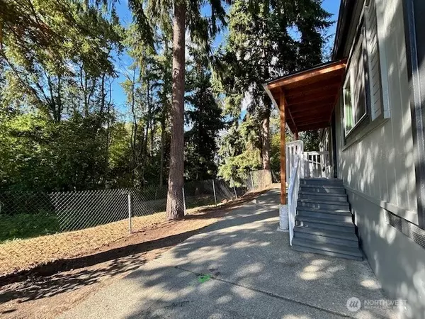 Federal Way, WA 98003,2402 S 370th PL