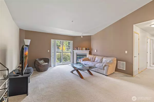 Bothell, WA 98011,10709 Valley View RD #B403