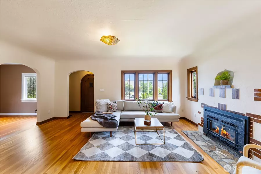 1315 7th ST, Anacortes, WA 98221