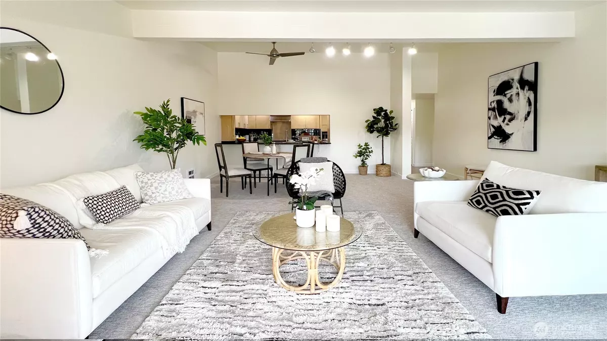 Mercer Island, WA 98040,2920 76th Ave SE #411
