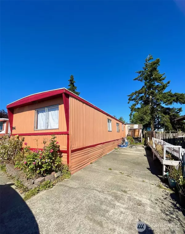 Oak Harbor, WA 98277,700 Crosby AVE #84