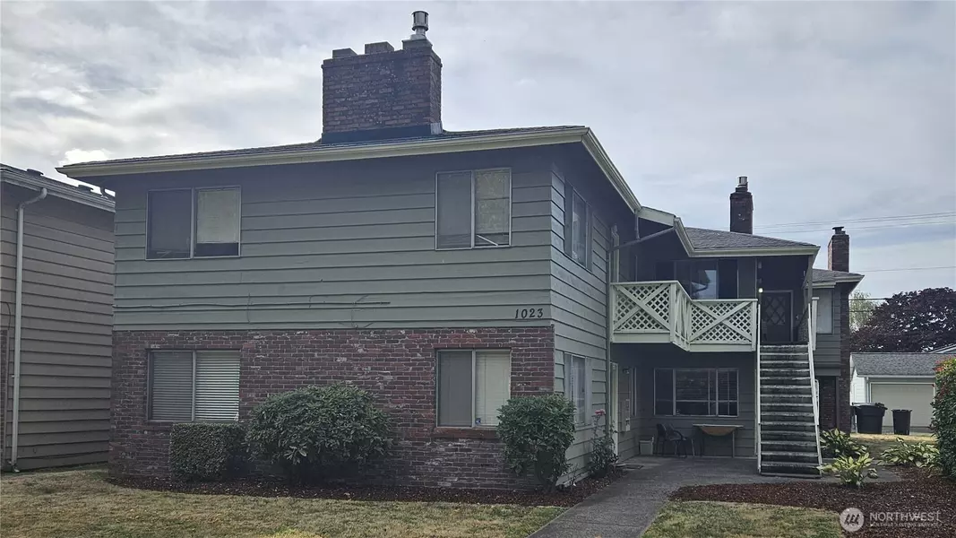 1023 16th AVE, Longview, WA 98632