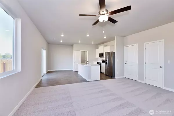 Yelm, WA 98597,9727 Hay ST SE