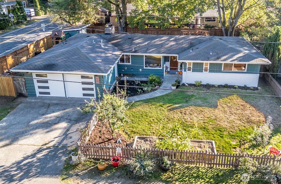 303 NW 203rd ST, Shoreline, WA 98177