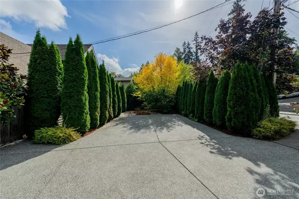 Kenmore, WA 98028,20006 68th AVE NE