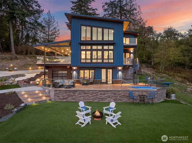 1423 Sergios View LN, Oak Harbor, WA 98277