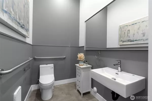 Seattle, WA 98108,6247 Airport WAY S #A