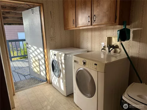 Moses Lake, WA 98837,8653 Harris RD NE