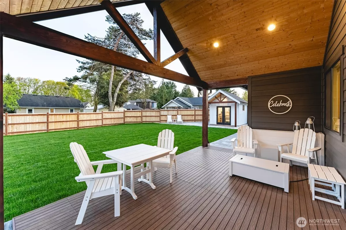 Lynden, WA 98264,301 S Park ST