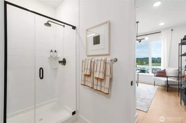 Redmond, WA 98052,12237 137th PL NE #2807