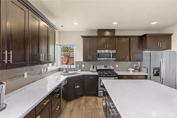 Tacoma, WA 98422,2002 63rd AVE NE