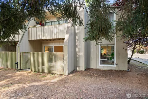 4803 180th ST SW #A-101, Lynnwood, WA 98037