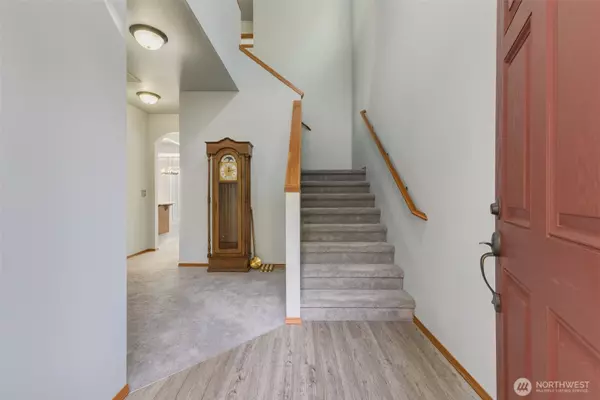 Puyallup, WA 98374,11604 188th ST E