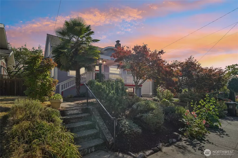 4714 4th AVE NE, Seattle, WA 98105