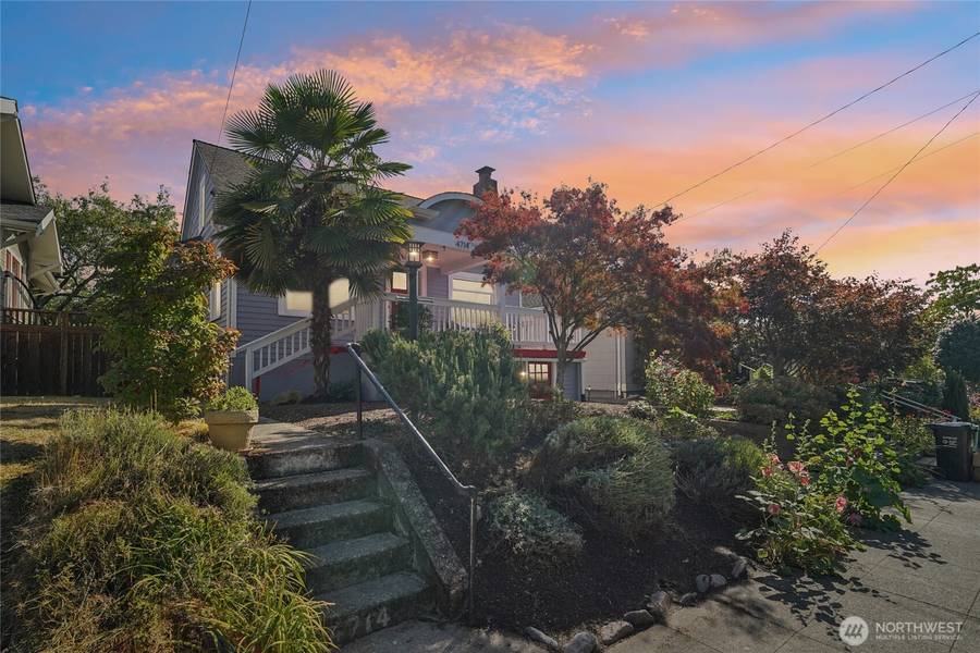 4714 4th AVE NE, Seattle, WA 98105
