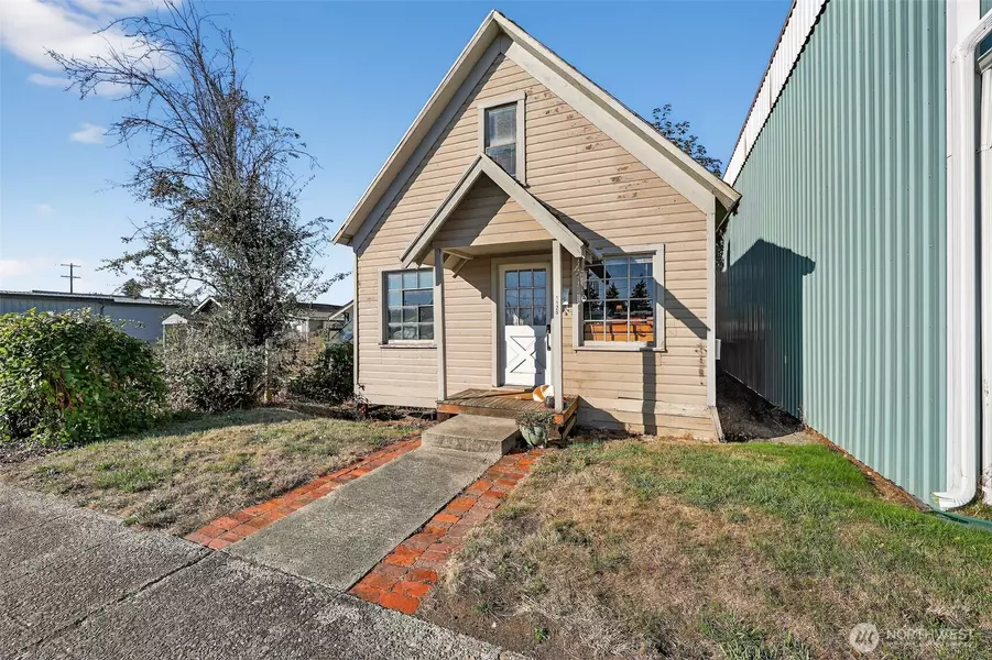 1125 N Tower AVE, Centralia, WA 98531