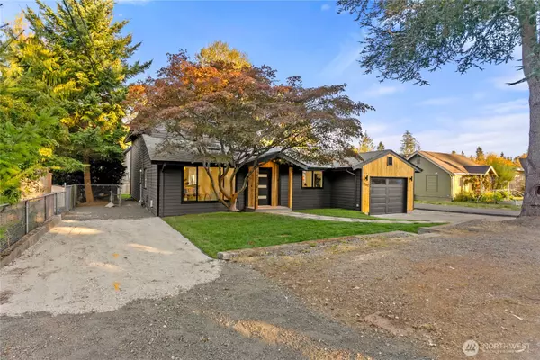 18542 Stone AVE N, Shoreline, WA 98133