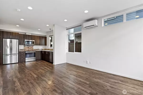 Seattle, WA 98108,6917 Carleton Ave S #B