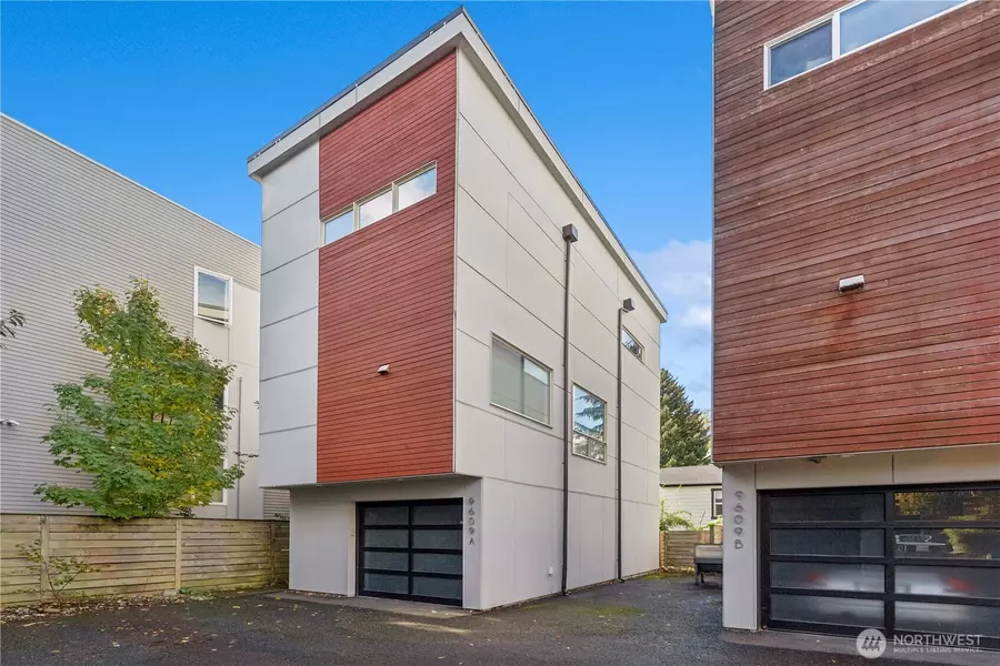 9609 Roosevelt WAY NE #A, Seattle, WA 98115