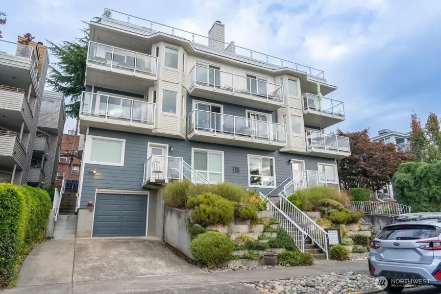 2354 Yale AVE E #401, Seattle, WA 98102