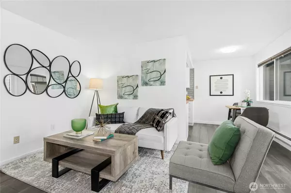 2034 14th AVE W #304, Seattle, WA 98119