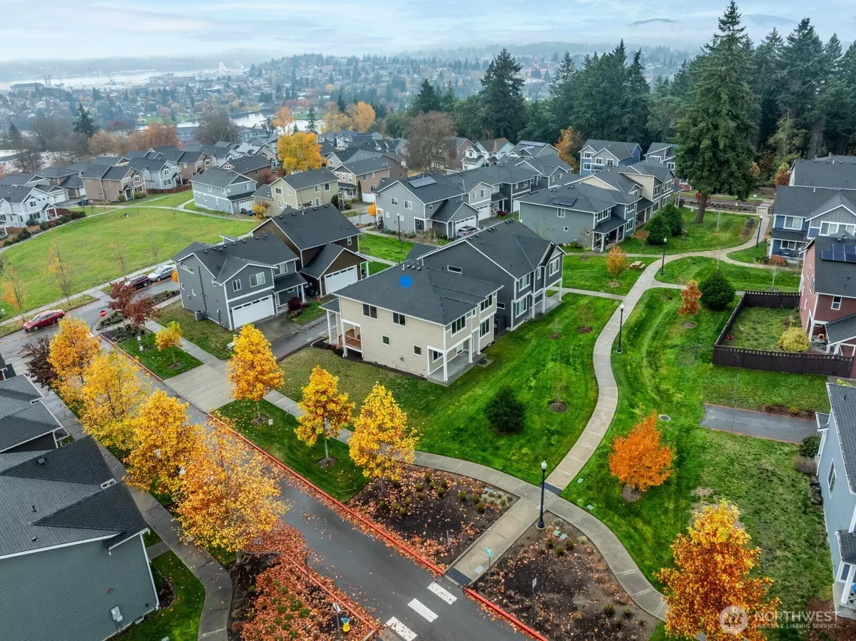 Bremerton, WA 98310,2383 Yulan Walk