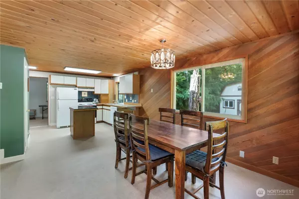 Hoodsport, WA 98548,141 N Handicap PL