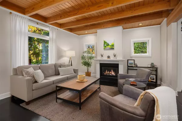Bainbridge Island, WA 98110,6564 NE Maple ST