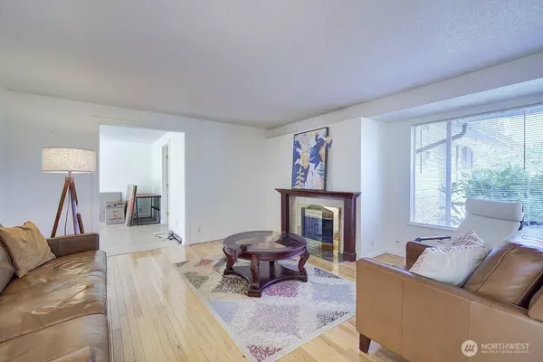 Bellevue, WA 98006,12157 SE 68th PL