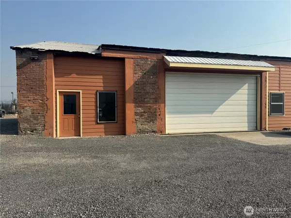 725 1/2 S Columbia ST, Wenatchee, WA 98801