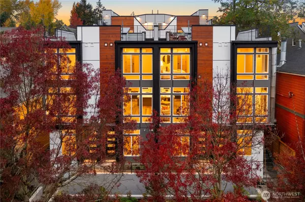 922 B N 35th ST, Seattle, WA 98103