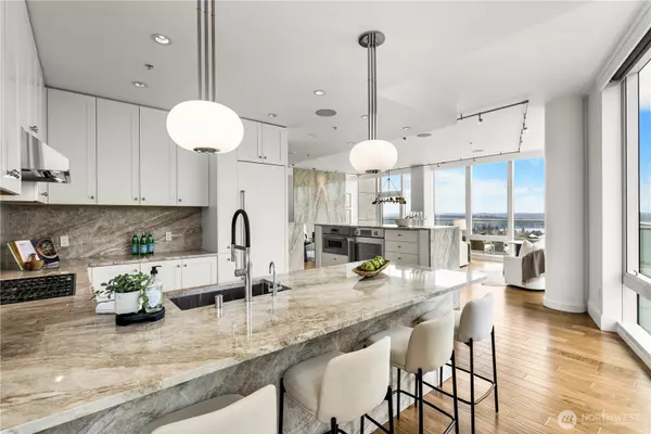 Bellevue, WA 98004,10700 NE 4th ST #4202