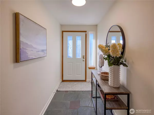 Bellevue, WA 98006,12502 SE 62nd PL