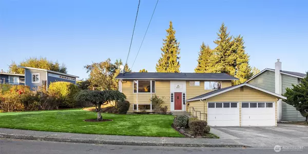 22603 41ST PL SW, Mountlake Terrace, WA 98043