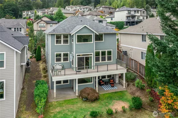 2744 NW Pine Cone PL, Issaquah, WA 98027