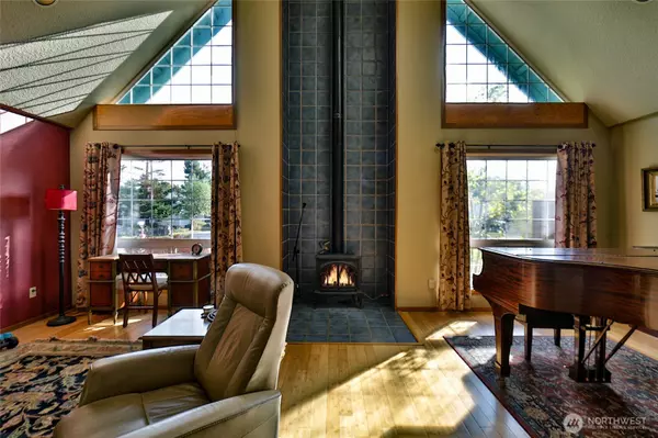 Friday Harbor, WA 98250,480 Rose Lane